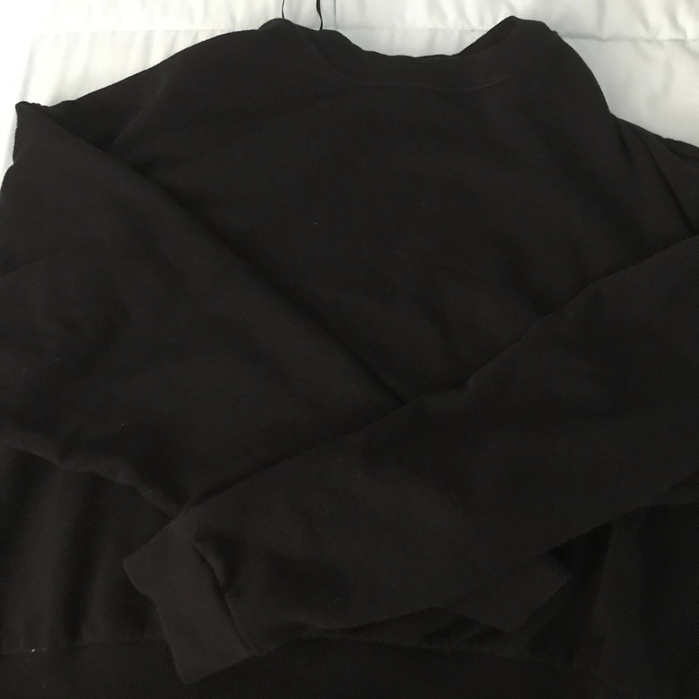 Black cropped sweater 💓